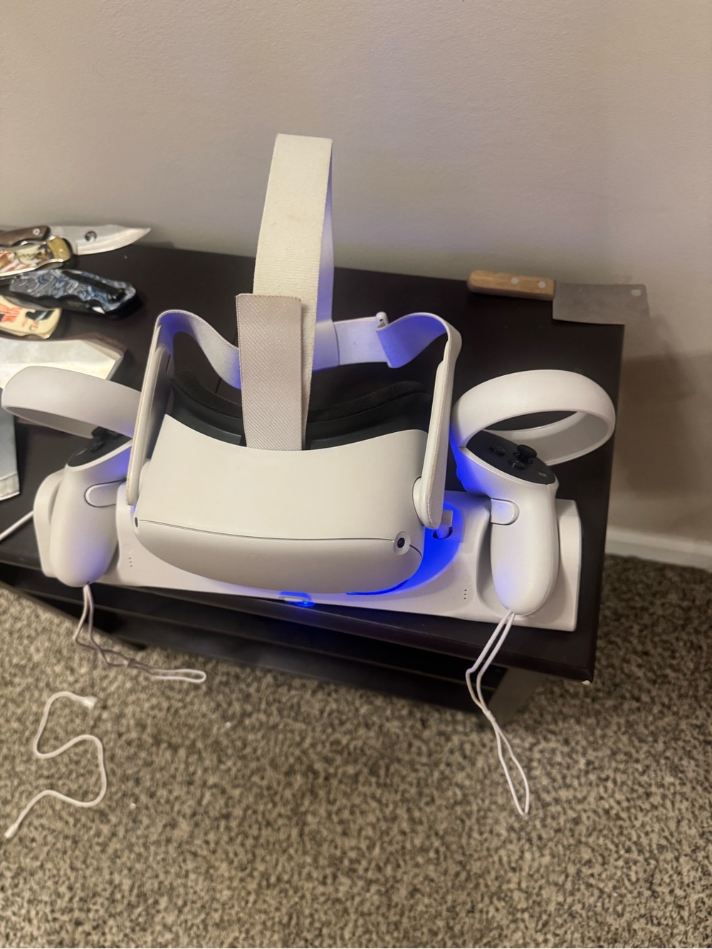 New! Medequest 2, White VR Headset with 2 Controllers -